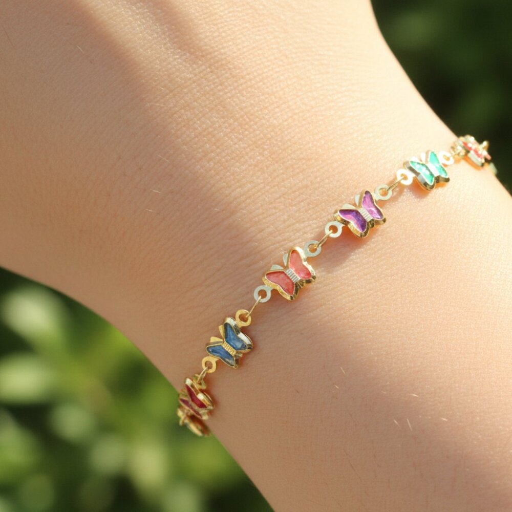 "Trendy Handmade Bracelet – A Stylish Gift for Women & Girls, MAR091812